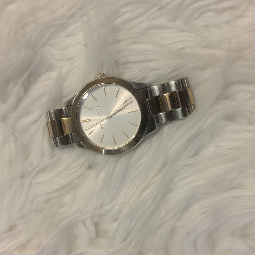 Michael kors 3198 watch used with wear